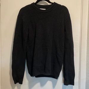 Soft oversize fisherman’s knit sweater